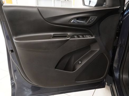 Used 2018 Chevrolet Equinox LT AWD/4WD image 19