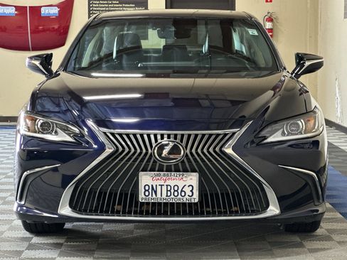 Used 2020 Lexus ES 350 w/ Luxury Package image 9