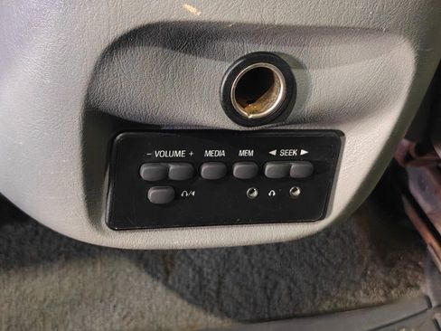 Used 2004 Ford Excursion XLT AWD/4WD image 26