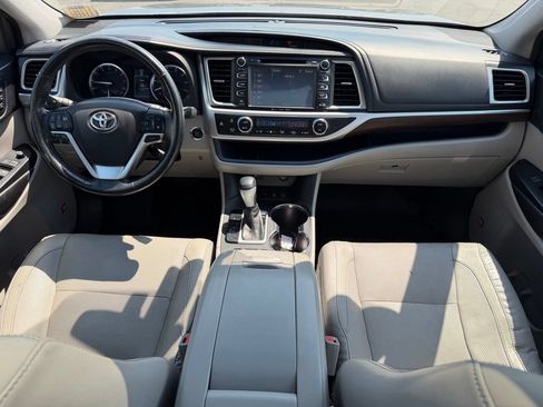Used 2016 Toyota Highlander Limited Platinum AWD/4WD image 40