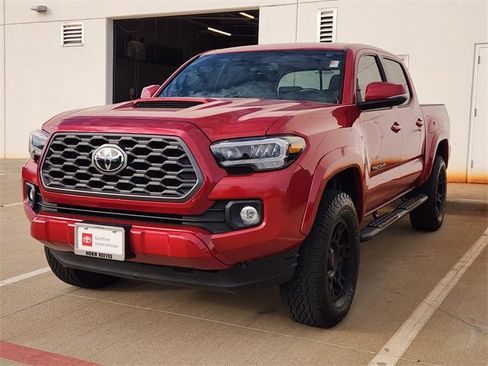 Used 2021 Toyota Tacoma TRD Sport image 1