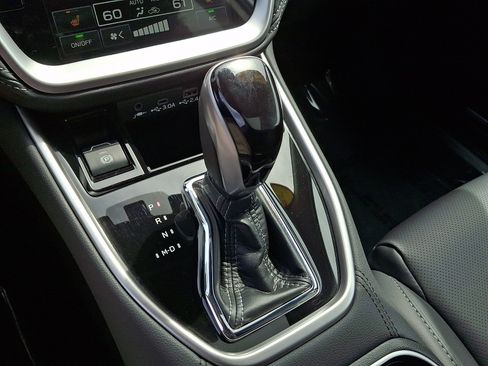 Certified 2025 Subaru Outback Limited image 15