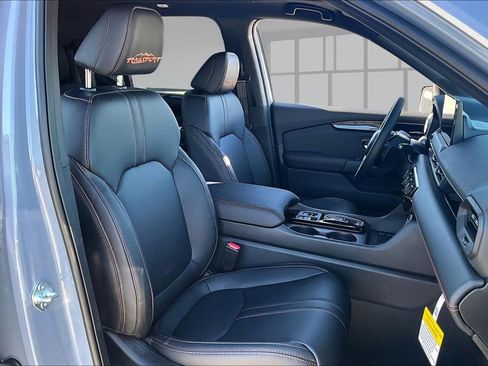 New 2026 Honda Pilot TrailSport image 11