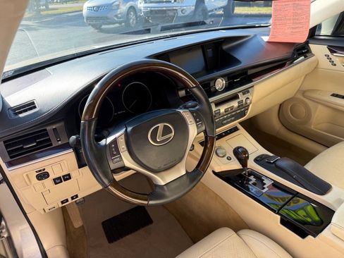 Used 2014 Lexus ES 350 FWD image 6
