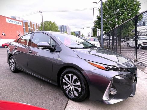 Used 2020 Toyota Prius Prime Limited FWD image 8