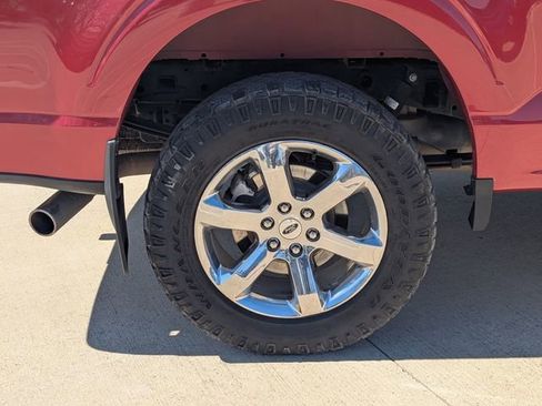 Used 2022 Ford F150 Lariat w/ Max Trailer Tow Package image 4