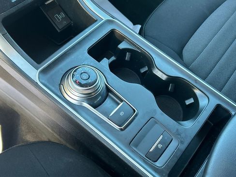 Used 2022 Ford Edge SE w/ Black Appearance Package image 26