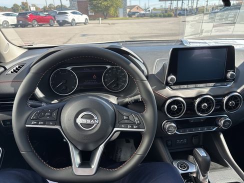 New 2025 Nissan Sentra SR w/ Midnight Edition image 18