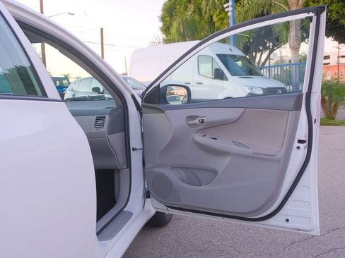 Used 2009 Toyota Corolla LE image 26