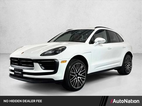 Certified 2025 Porsche Macan Turbo AWD/4WD image 1