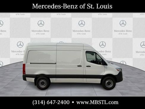 New 2025 Mercedes-Benz Sprinter 2500 image 2