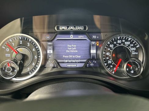 Used 2019 RAM 1500 Laramie AWD/4WD image 13