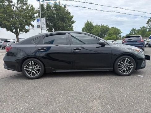 Used 2023 Kia Forte GT-Line w/ GT-Line Premium Package FWD image 3