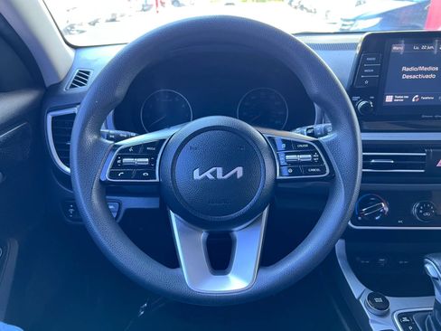 Used 2023 Kia Seltos LX AWD/4WD image 11