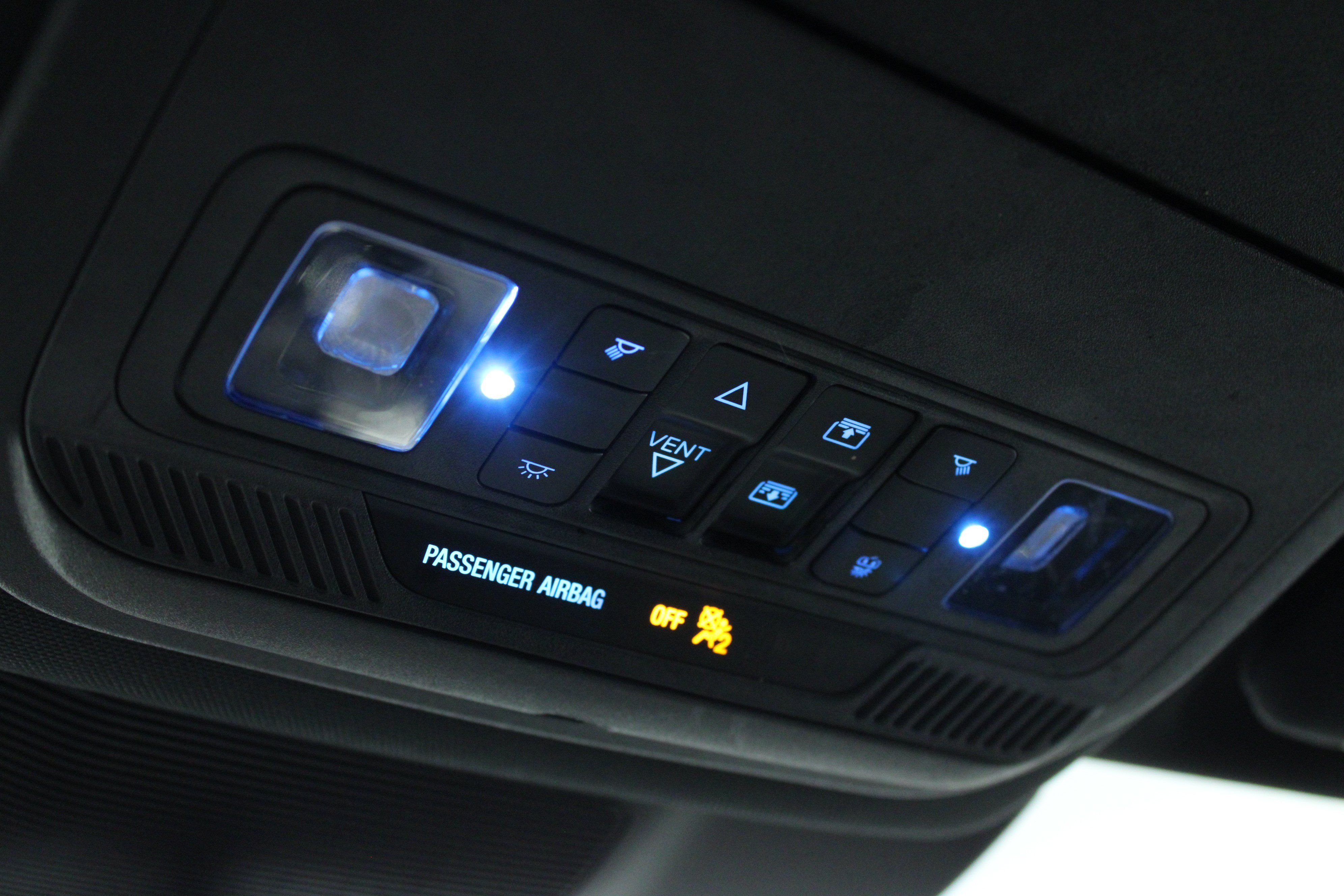 Used 2020 Ford Explorer XLT w/ Equipment Group 202A AWD/4WD image 25