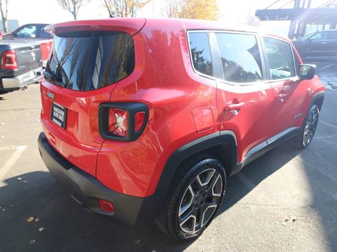 Used 2021 Jeep Renegade Sport image 9