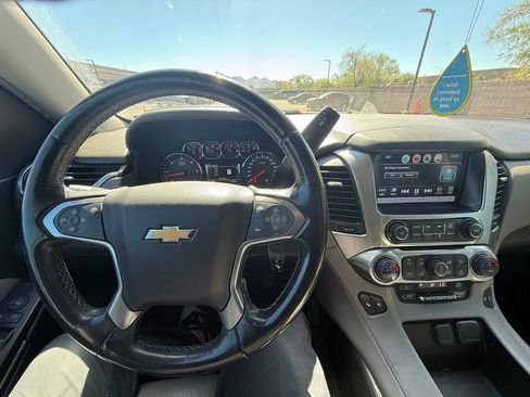 Used 2018 Chevrolet Suburban LT RWD image 22