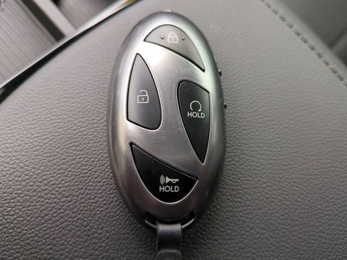 Certified 2025 Hyundai Tucson Limited FWD image 30