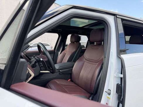 Used 2025 Land Rover Range Rover Sport Dynamic SE image 24
