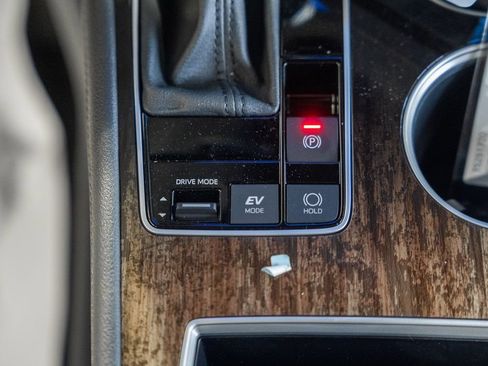 New 2026 Toyota Sienna Platinum image 26