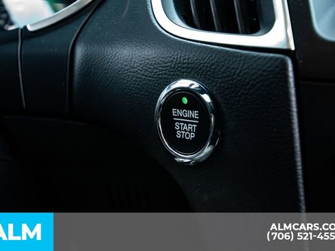 Used 2020 Ford Edge Titanium image 16