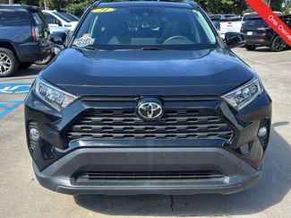 Used 2021 Toyota RAV4 XLE video 2