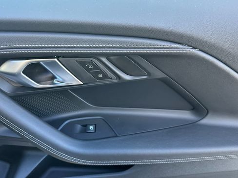 Used 2025 BMW 230i Coupe w/ Convenience Package image 18