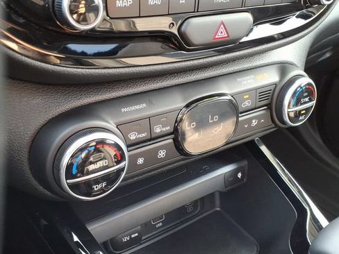 Used 2025 Kia Soul EX FWD image 26