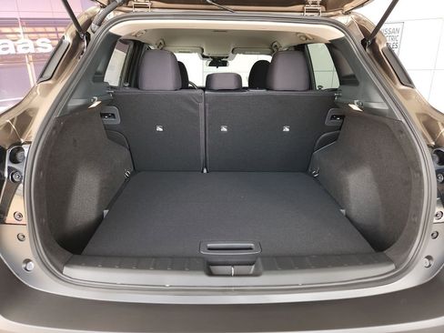 New 2026 Nissan Kicks SV image 9