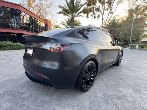 Used 2022 Tesla Model Y Performance AWD/4WD image 4