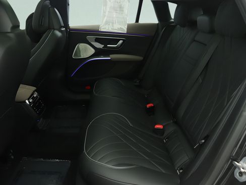 Certified 2023 Mercedes-Benz EQS 580 4MATIC Sedan image 31