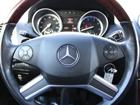 Used 2012 Mercedes-Benz GL 450 4MATIC image 32