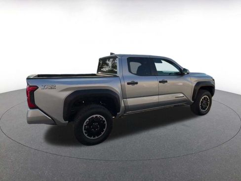 Used 2025 Toyota Tacoma SR AWD/4WD image 14
