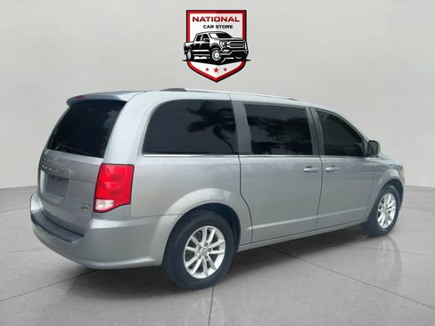 Used 2018 Dodge Grand Caravan SXT image 17