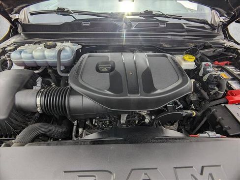 Used 2025 RAM 1500 Laramie AWD/4WD image 20