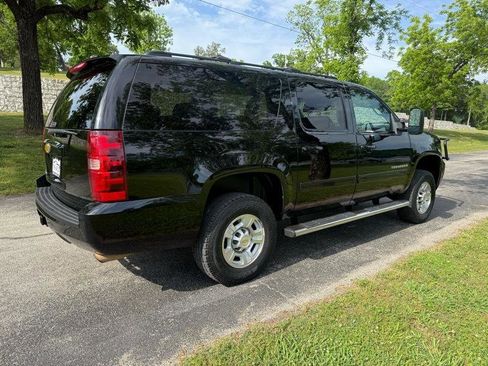 Used 2012 Chevrolet Suburban 2500 LS w/ Convenience Package 1 AWD/4WD image 7