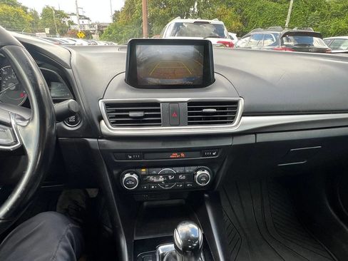 Used 2017 MAZDA MAZDA3 Touring image 22