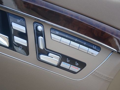 Used 2011 Mercedes-Benz S 550 image 14