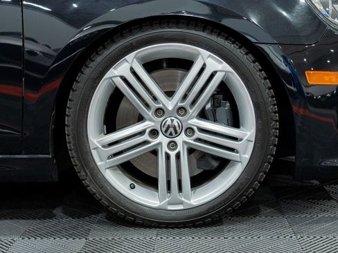 Used 2013 Volkswagen Golf R 4-Door AWD/4WD image 13