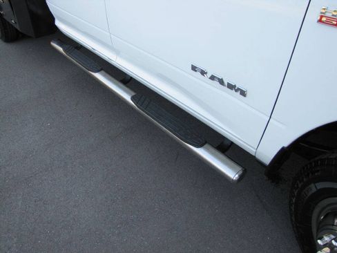 Used 2022 RAM 3500 Tradesman w/ Chrome Appearance Group AWD/4WD image 27