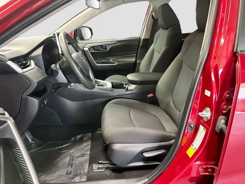 Used 2024 Toyota RAV4 LE AWD/4WD image 20