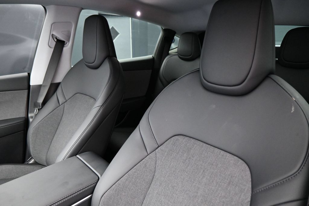 Used 2026 Tesla Model Y 2WD image 12