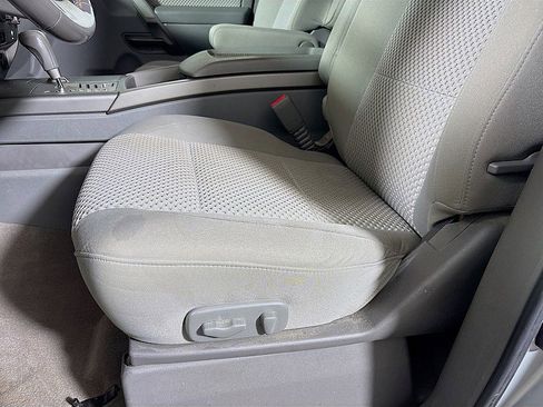 Used 2005 Nissan Armada SE w/ (T01) Tow Pkg image 17