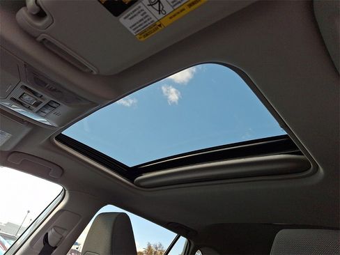 Used 2021 Toyota RAV4 XLE w/ Convenience Package image 14