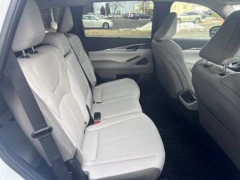 New 2026 INFINITI QX60 Luxe image 22