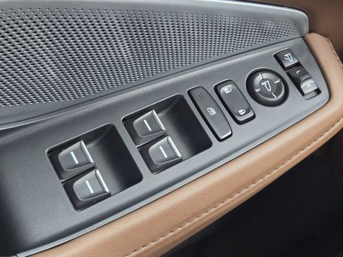 Used 2025 Acura MDX FWD w/ Technology Package image 30