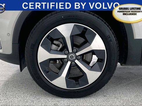 Certified 2025 Volvo XC40 B5 Plus image 12