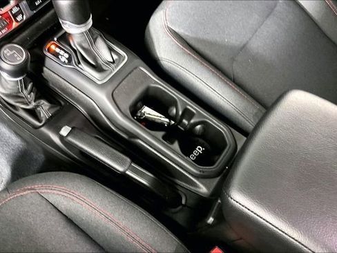 Used 2024 Jeep Wrangler Unlimited Rubicon w/ Convenience Group image 17