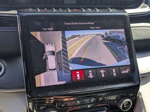 Used 2023 Jeep Grand Cherokee Overland w/ Adv Protech Group III image 15