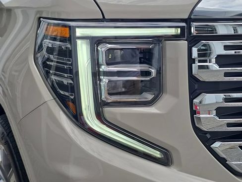 New 2026 GMC Sierra 1500 Denali w/ Denali Reserve Package AWD/4WD image 10